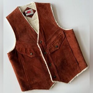 Vintage Suede Leather Shearling Vest Men’s L Snap Front Cinch Back Younkers Rust